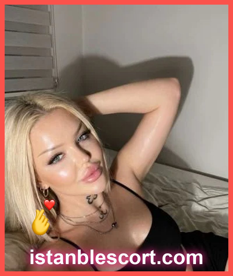 Defne, 27 — Tahtakale vitrin kartı